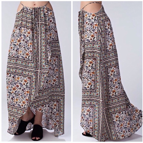 ▪️ Floral Side Cut Maxi Skirt - Picture 6 of 6